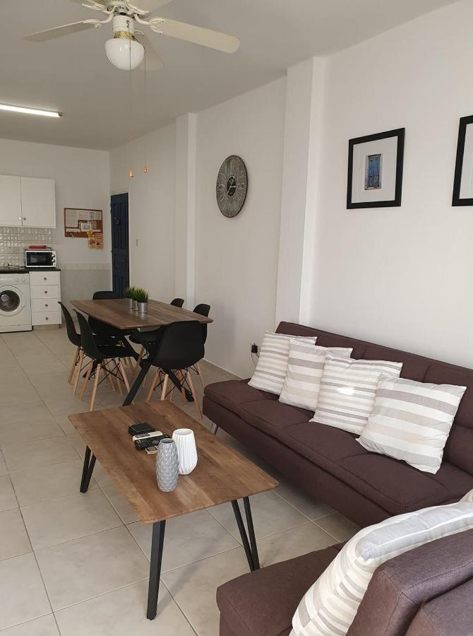 Central Gem - 10 Min Walk To The Sea, Harbor And Mall Apartment Paphos Exterior photo
